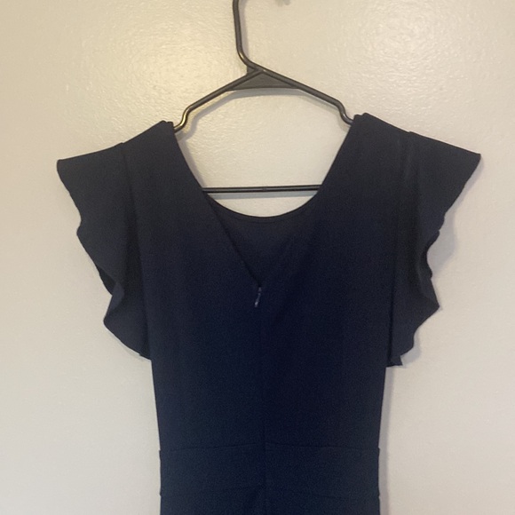 Knitee Navy Jump Suit with Tye at waist Sz M 8-10 capped sleeves. Spring Style - Picture 6 of 6